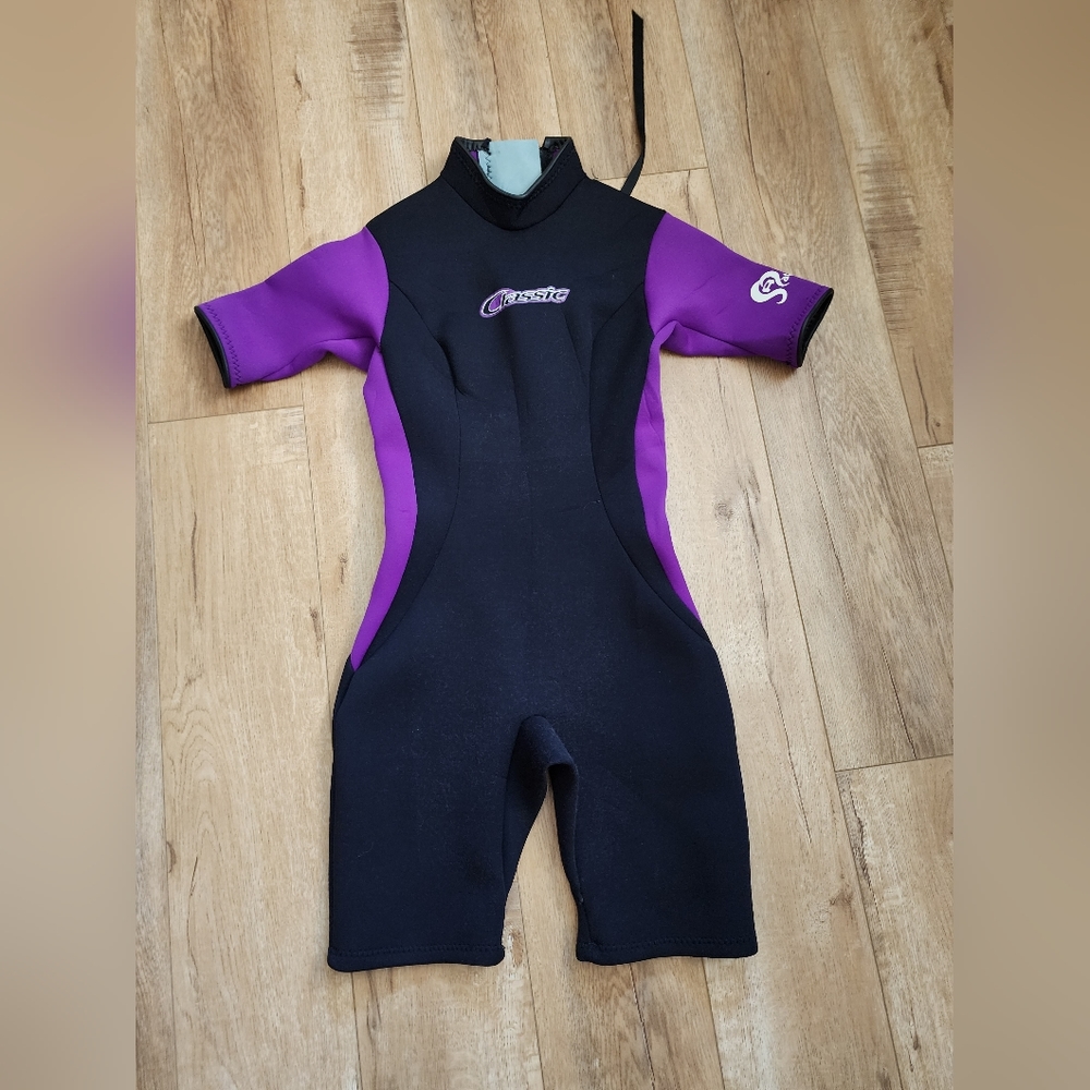 Aleeda Classic shorty Wetsuit Women's M made in USA Handcrafted Black Purple